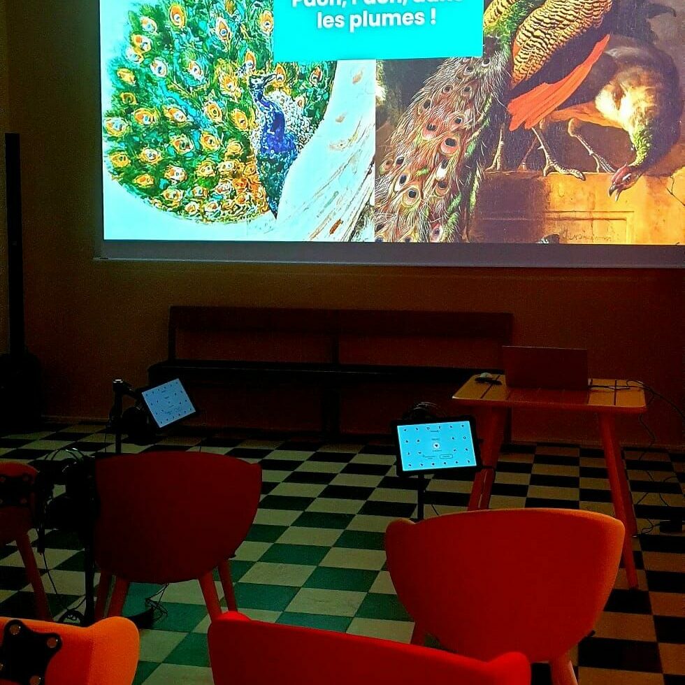 Installation d'une conférence à la Micro-folie de Rocheservière