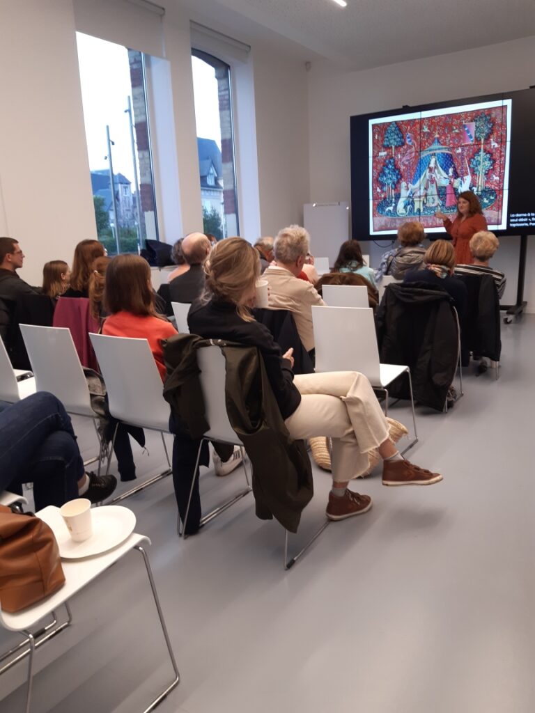 Conférence réalisée aux Franciscaines de Deauville par Elodie
